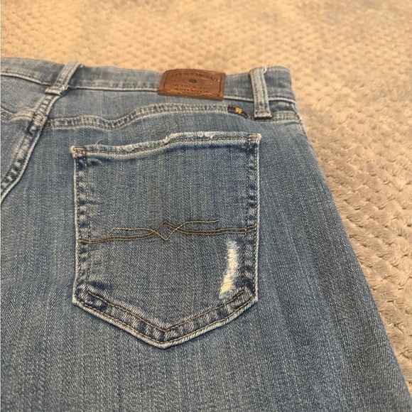 💙 Lucky Brand Sienna Slim Boyfriend Jeans Size 4 / 27 | Light Wash | Distressed - Picture 8 of 12